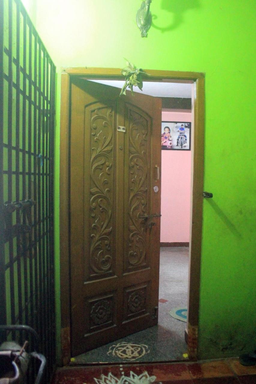 Vadapalani House * Chennai