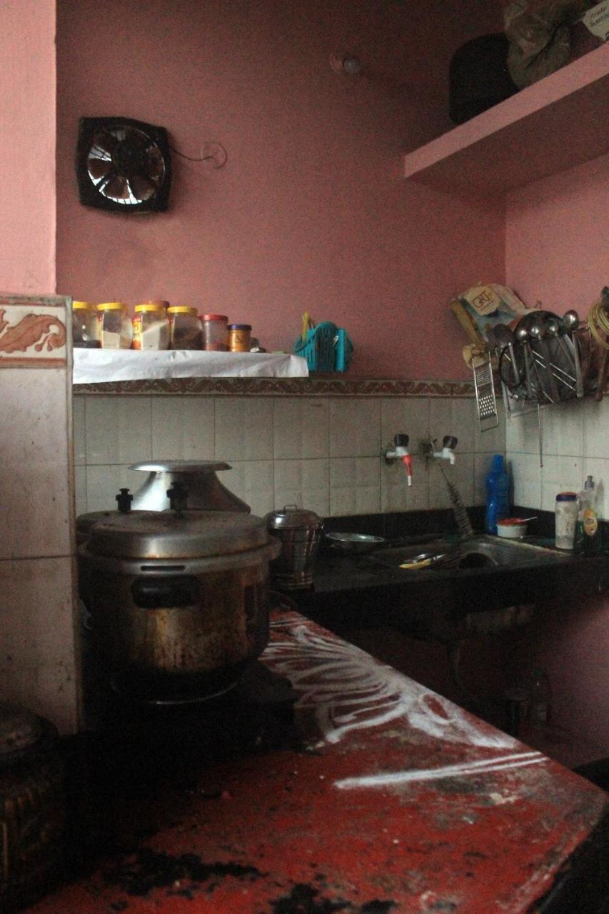 Apartment Vadapalani House *