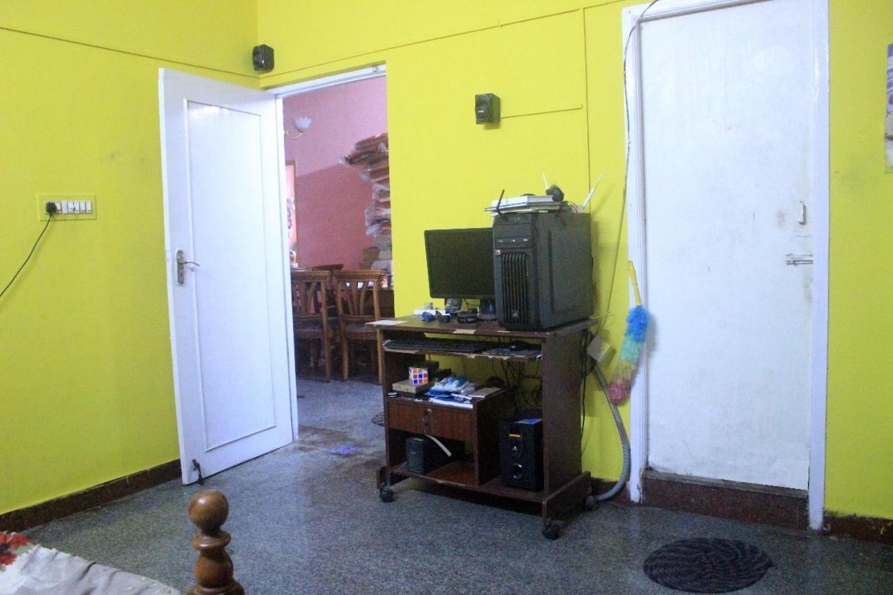 Apartment Vadapalani House *